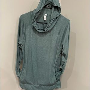 90 Degree Lightweight Hooded Top